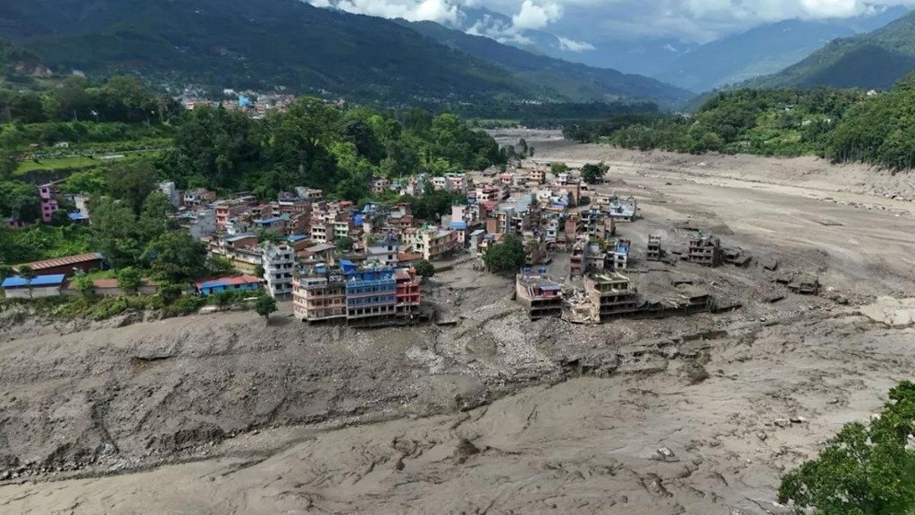 Timure Settlement Submerged by Silt Overflow